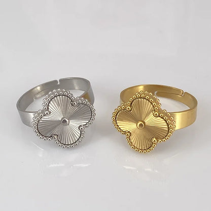 Clover Rings