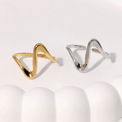 Adjustable Wavy Ring