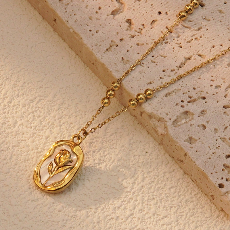Vintage Floral Pendant Necklace