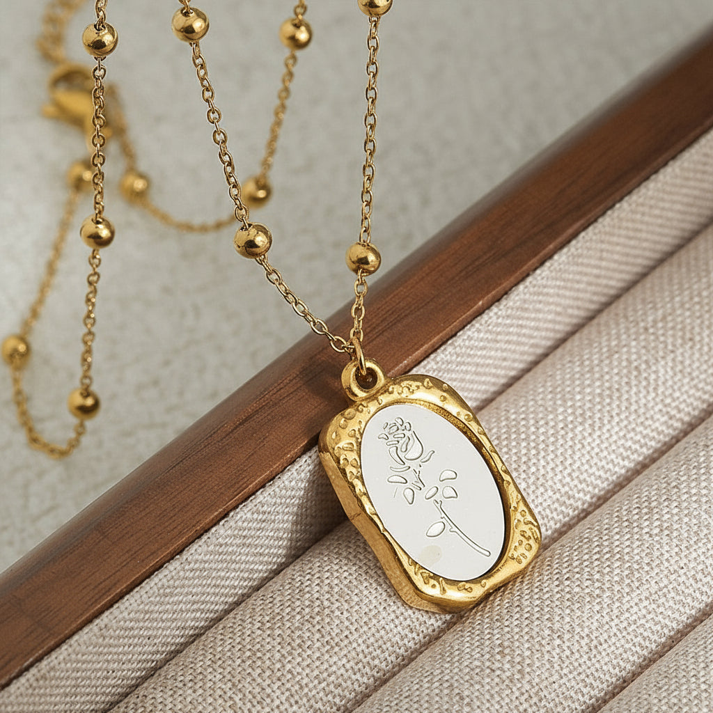 Vintage Floral Pendant Necklace