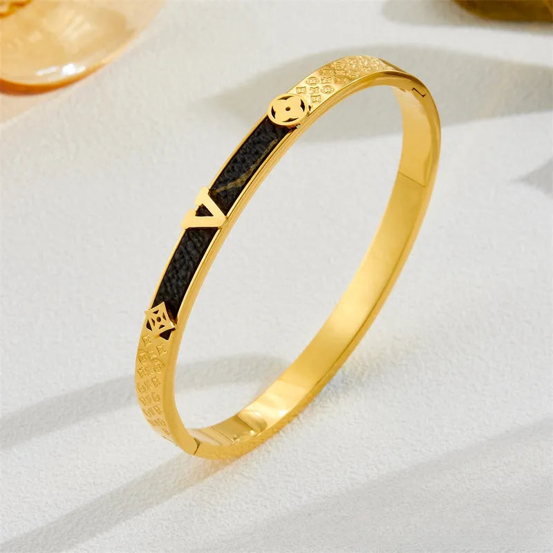 Luxury V Bangle