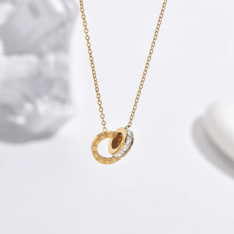 Interlocking Circle Pendant Necklace