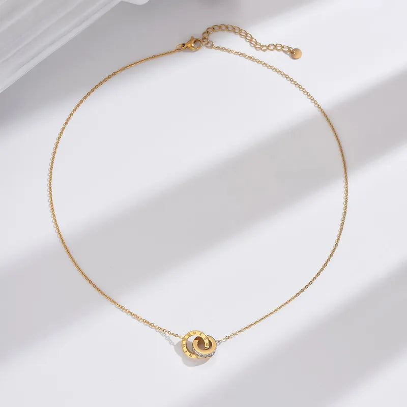 Interlocking Circle Pendant Necklace