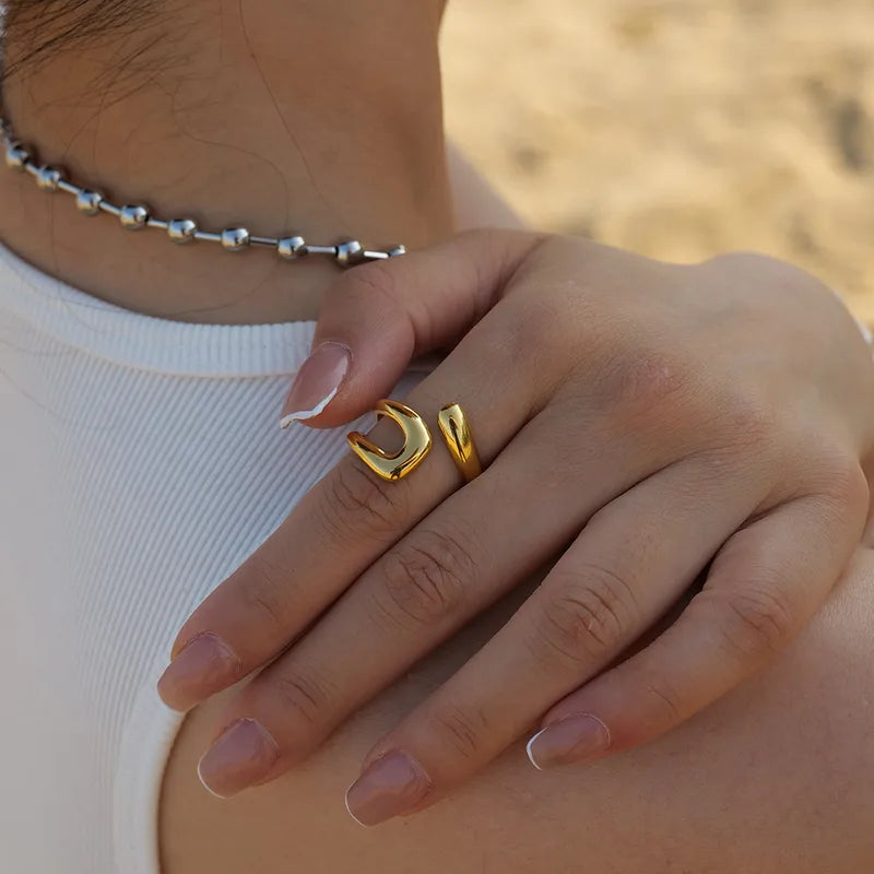 Abstract Loop Gold Ring| 18K Gold Plated