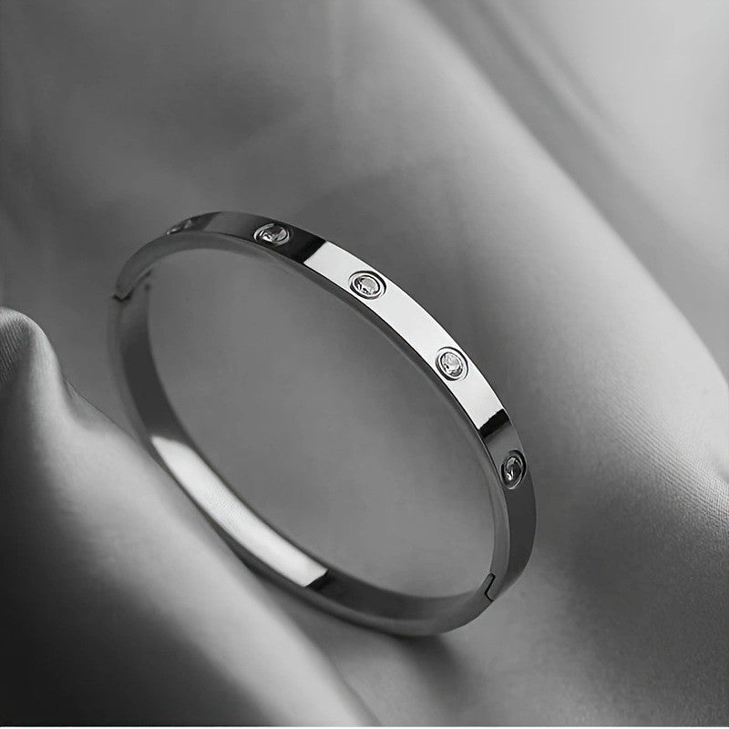 Silver Screw-Motif Bangle | 18K Platinum Finish