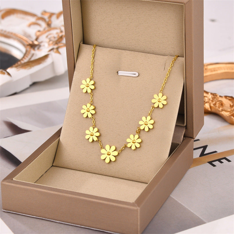 Gold Daisy Flower Necklace